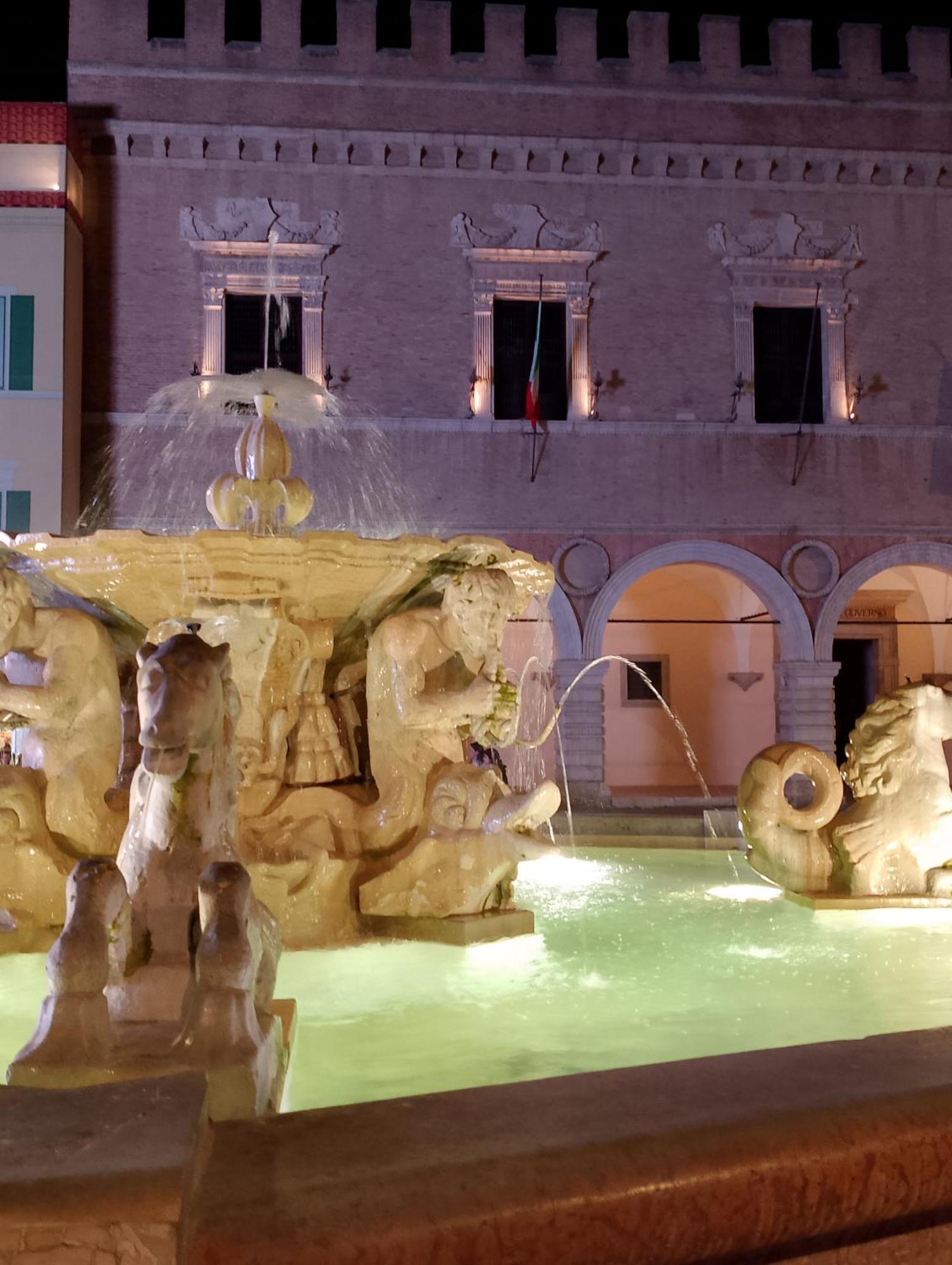 Appartamento Mameli Pesaro Exteriör bild